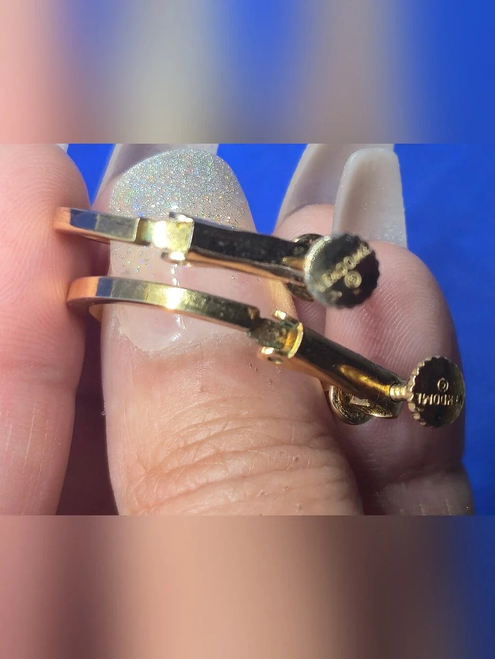 ​Vintage Vendome Gold Tone Screw Back Hoop Earrings Convertible Clip On